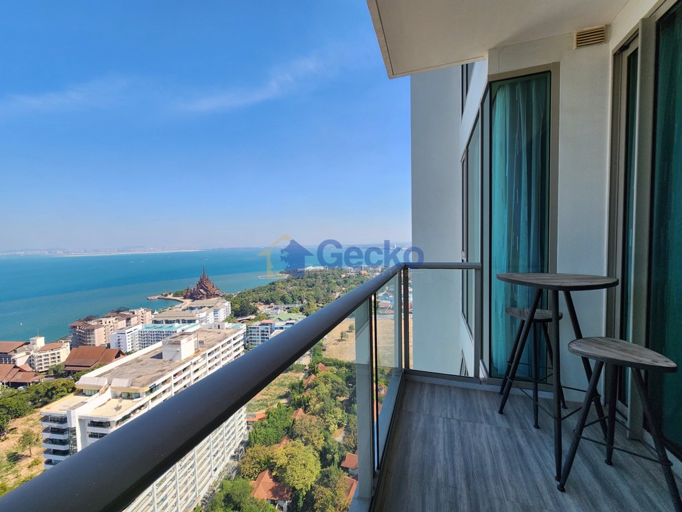 2 Bedrooms Condo in The Riviera Wong Amat Beach Wongamat C012082 (Cover Photo)