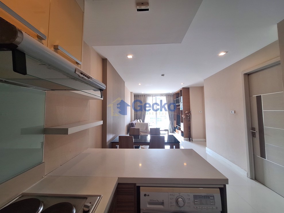 2 Bedrooms Condo in Apus Condominium Central Pattaya C012095 (Photo 1)