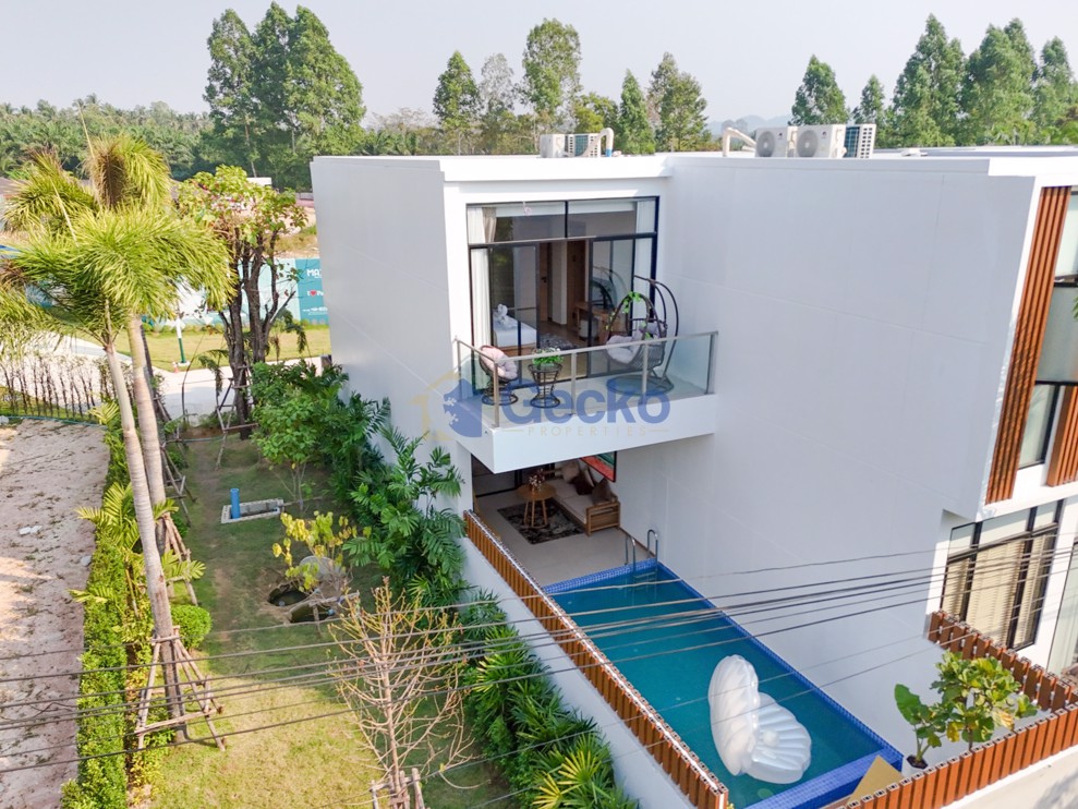 Maxx Pattaya Manor Villa & Hotel (Photo 1)