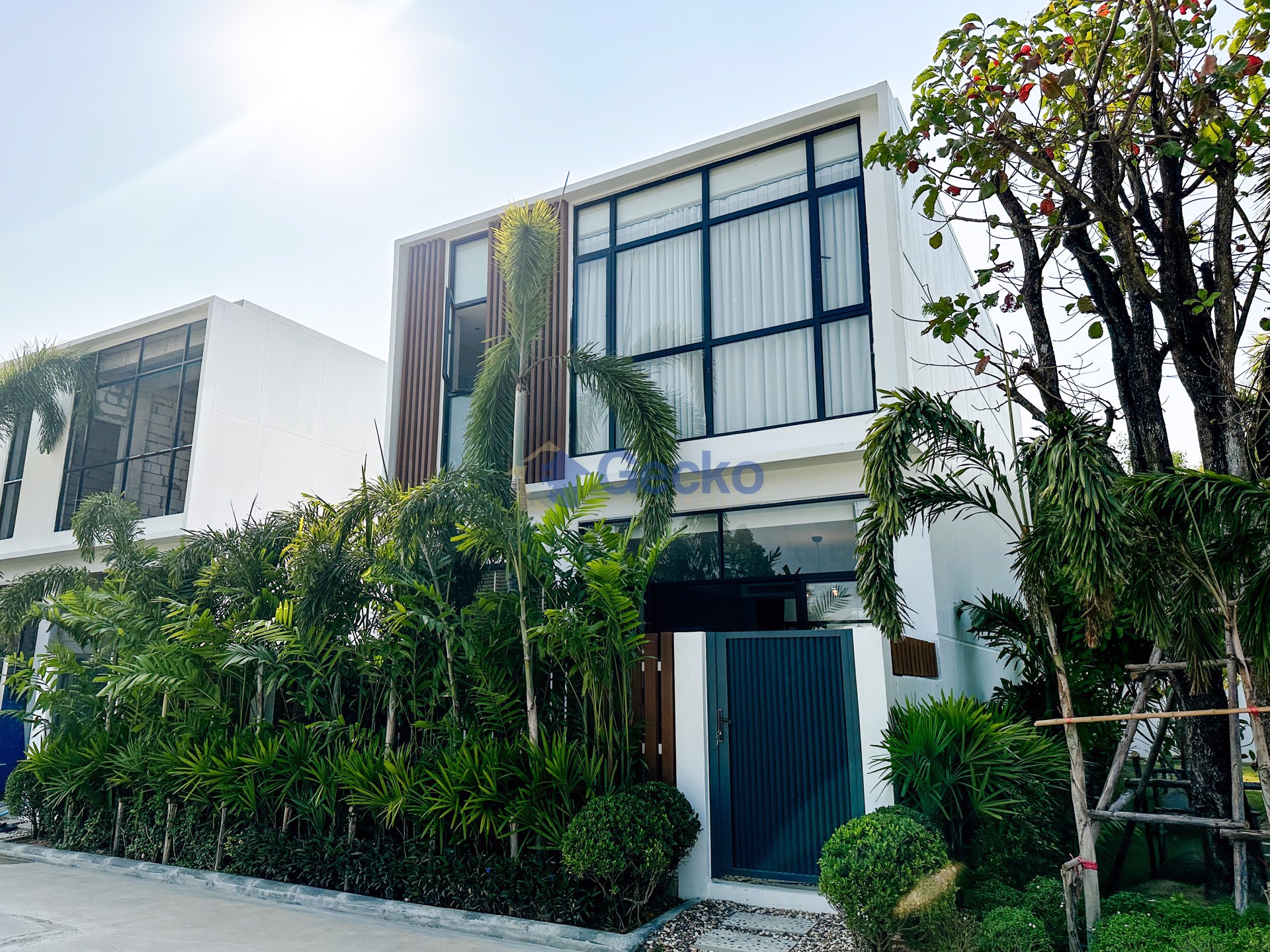 Maxx Pattaya Manor Villa & Hotel