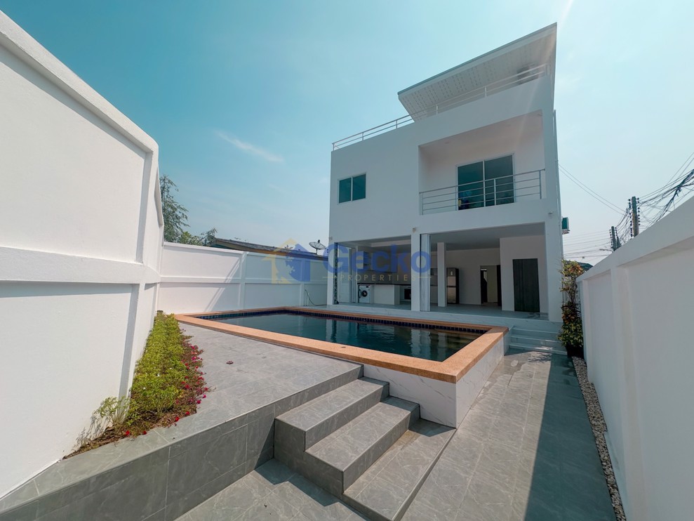 4 Bedrooms House  Bang Saray H012122 (Photo 4)