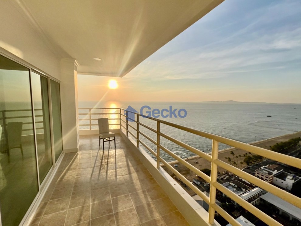 1 Bedroom Condo in View Talay 8 Jomtien C012124 (Photo 1)