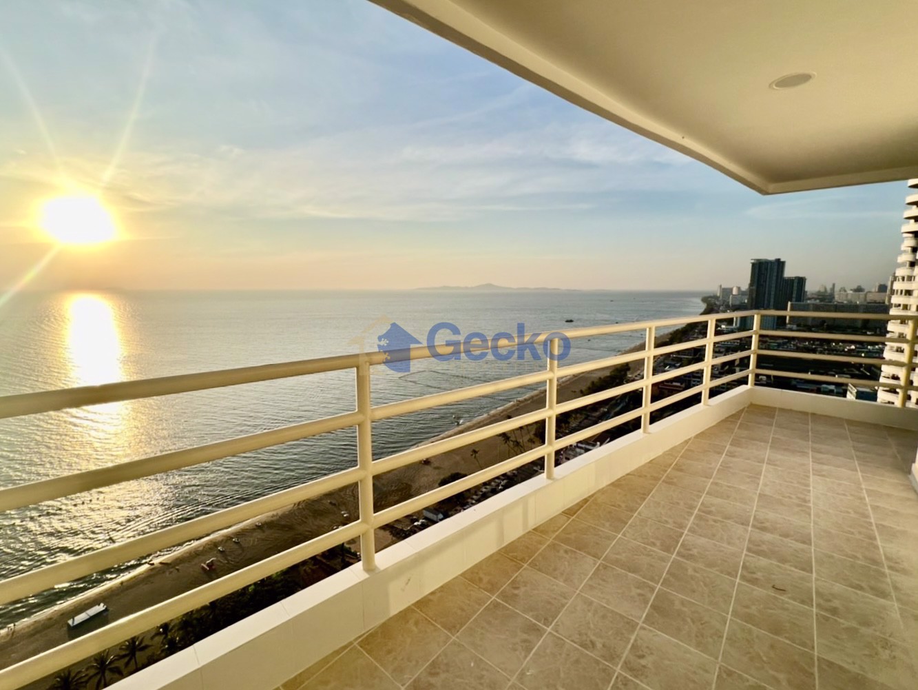 1 Bedroom Condo in View Talay 8 Jomtien C012124