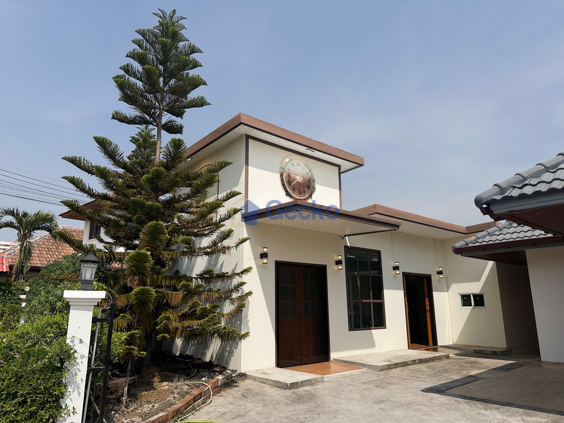 4 Bedrooms House in Grand Lotus Place  Jomtien H012128