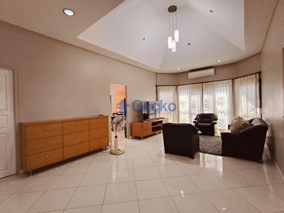 2 ห้องนอน บ้าน in SP Village 4  พัทยาตะวันออก H012131 (Photo 4)