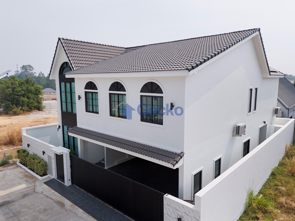3 ห้องนอน บ้าน  พัทยาตะวันออก H012136 (Photo 2)