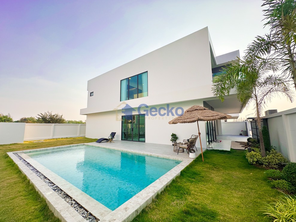 5 ห้องนอน บ้าน in Enchant Villa  พัทยาตะวันออก H012137 (Photo 3)