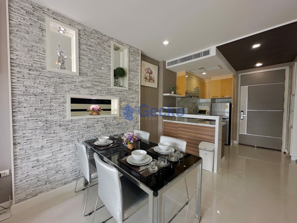 1 Bedroom Condo in Apus Condominium Central Pattaya C012152 (Photo 3)