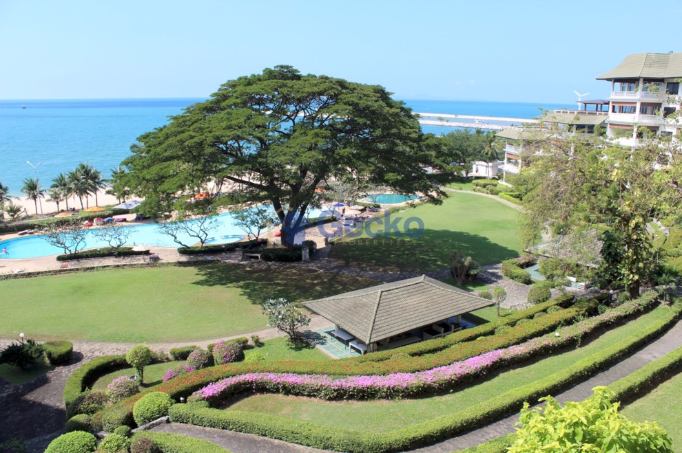 2 Bedrooms Condo in Baan Somprasong Na Jomtien C012153 (Photo 1)