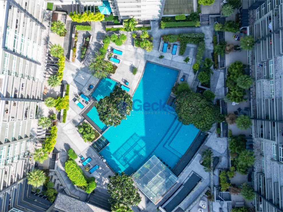 2 Bedrooms Condo in Apus Condominium Central Pattaya C012170 (Photo 2)