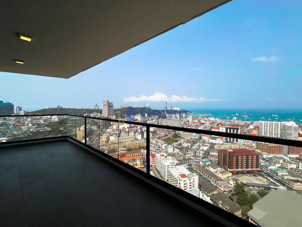 2 Bedrooms Condo in Arcadia Millennium Tower South Pattaya C012177 (Cover Photo)
