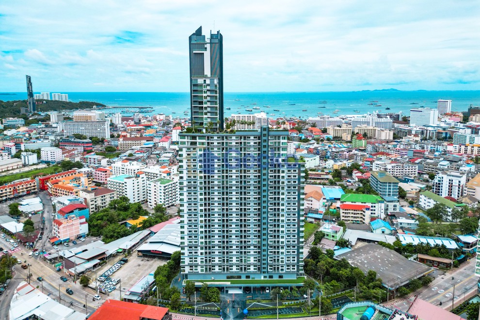 2 Bedrooms Condo in Arcadia Millennium Tower South Pattaya C012179 (Photo 3)
