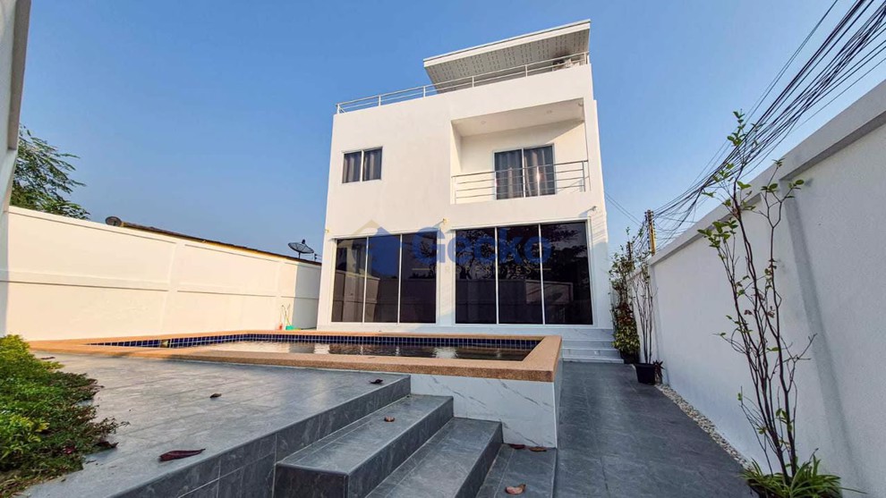4 Bedrooms House  Bang Saray H012122 (Photo 1)