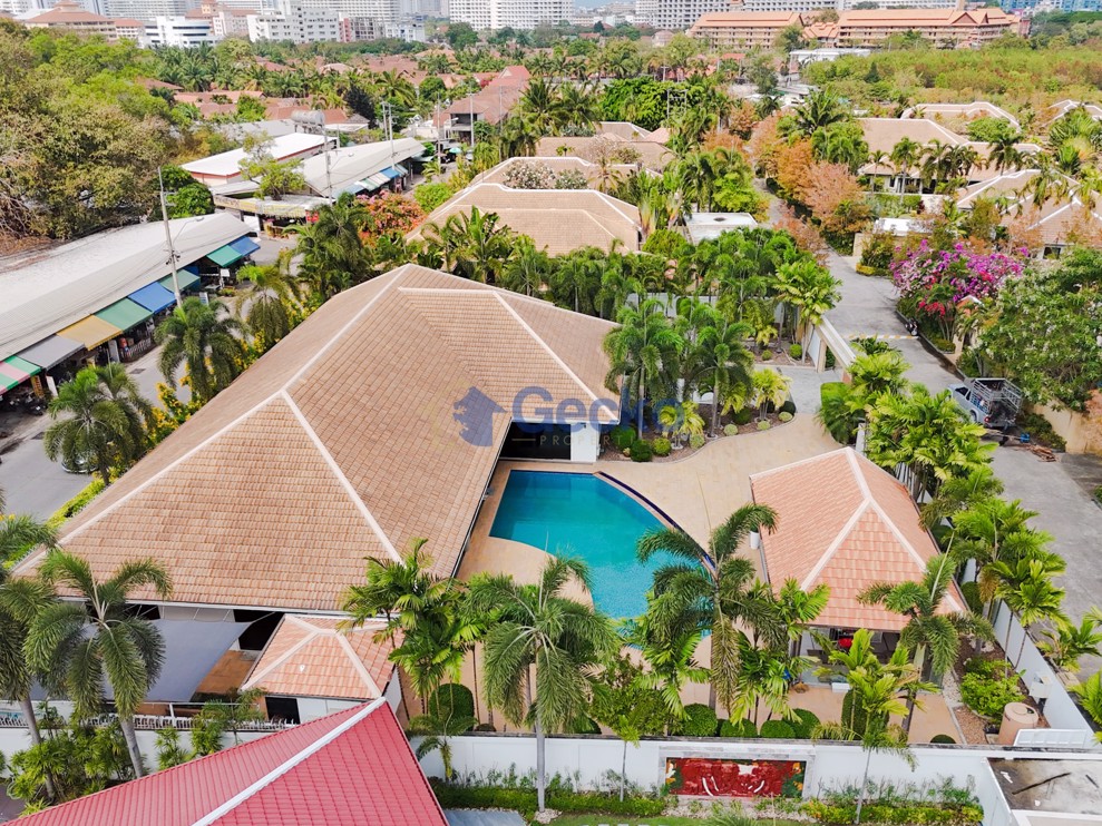 6 ห้องนอน บ้าน in Jomtien Park Villas  จอมเทียน H012186 (Photo 2)
