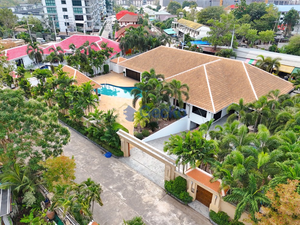 6 ห้องนอน บ้าน in Jomtien Park Villas  จอมเทียน H012186 (Photo 3)