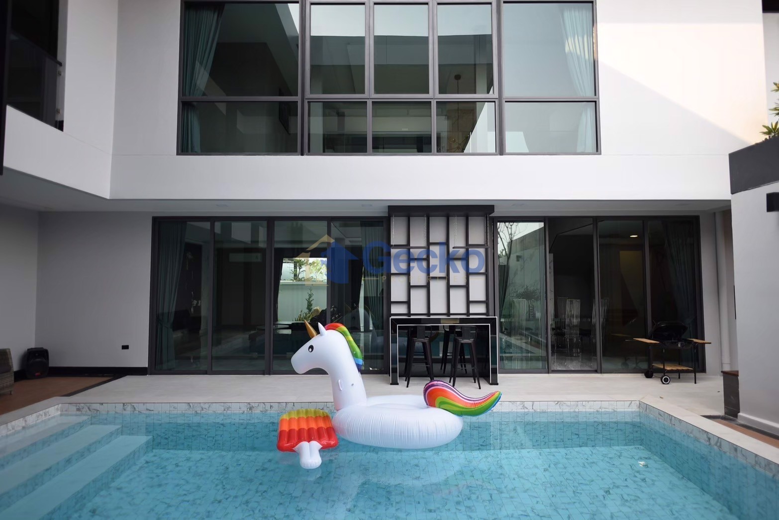 6 ห้องนอน บ้าน in M Mountain Village  พัทยาตะวันออก H012191