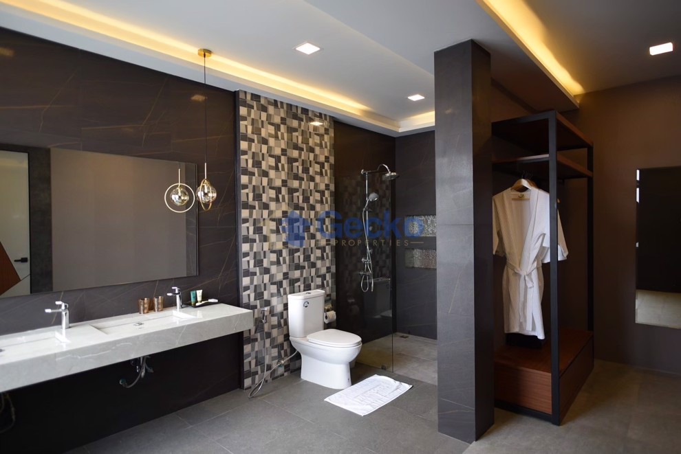 6 ห้องนอน บ้าน in M Mountain Village  พัทยาตะวันออก H012191 (Photo 1)