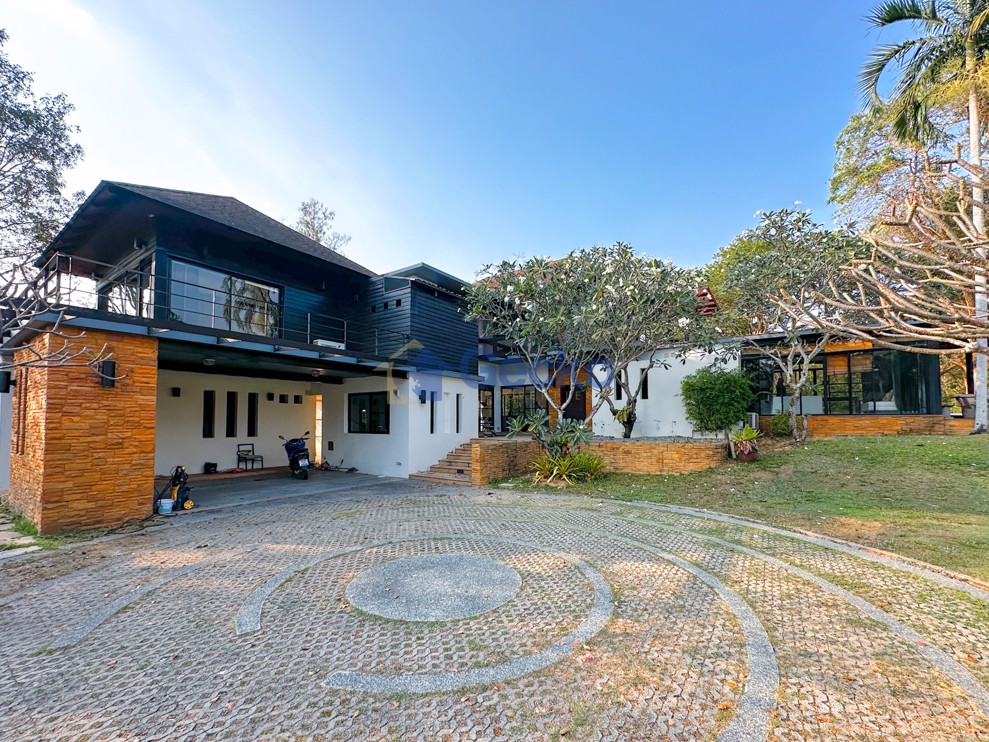 4 ห้องนอน บ้าน in The Residence Horseshoe Point  พัทยาตะวันออก H012200 (Photo 3)