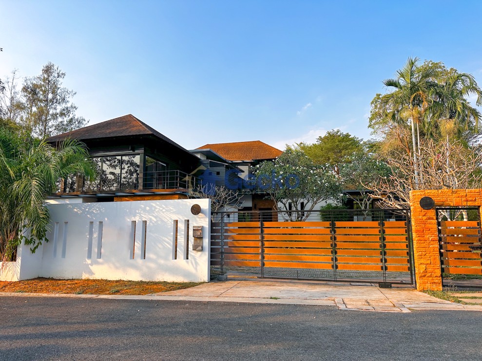 4 ห้องนอน บ้าน in The Residence Horseshoe Point  พัทยาตะวันออก H012200 (Photo 4)