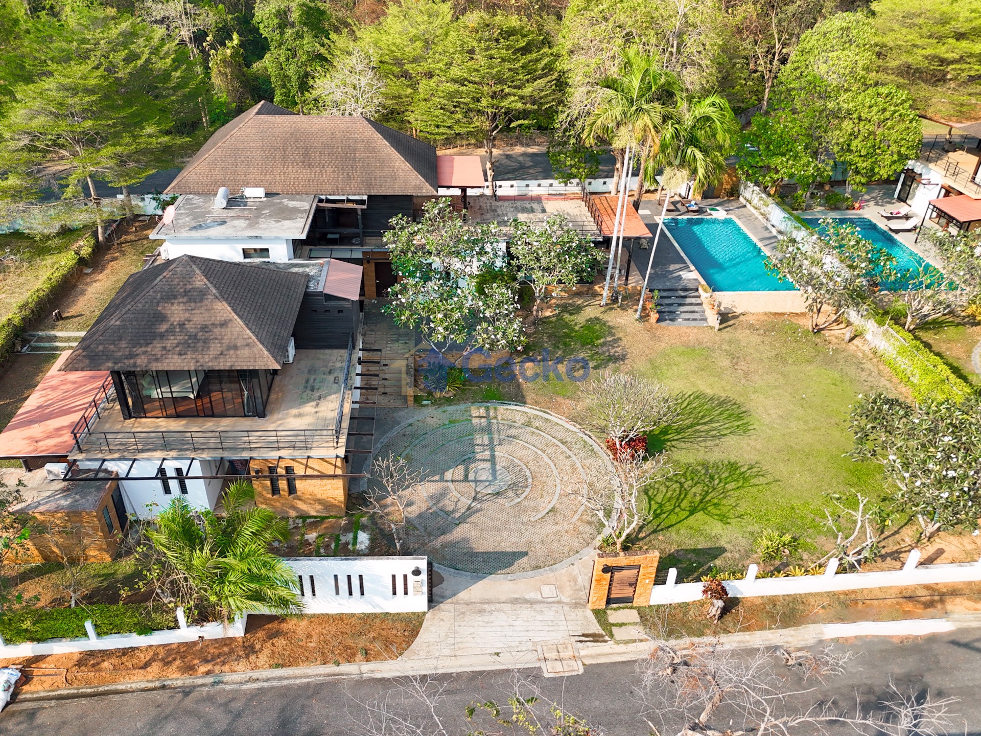 4 ห้องนอน บ้าน in The Residence Horseshoe Point  พัทยาตะวันออก H012200