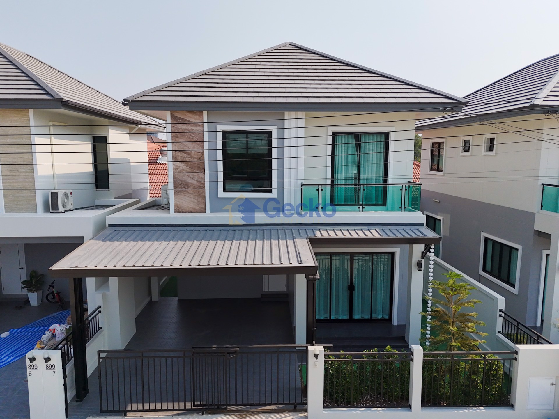 3 Bedrooms House in The Grand 9 by PMC  East Pattaya H012206