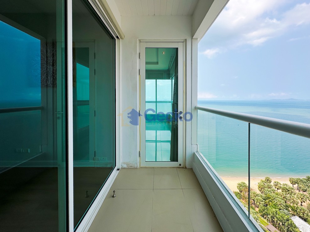 1 Bedroom Condo in Ocean Portofino Na Jomtien C012208 (Photo 1)