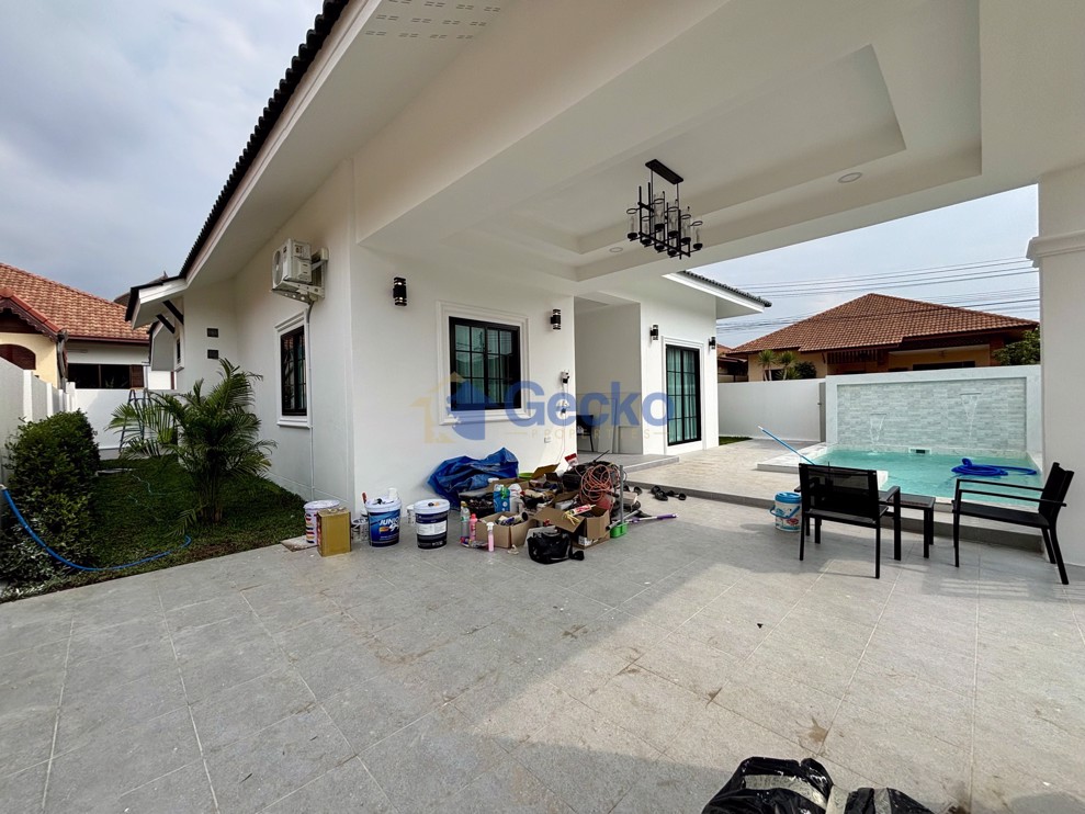 3 Bedrooms House in Pattaya Paradise Village 2  East Pattaya H012216 (Photo 1)