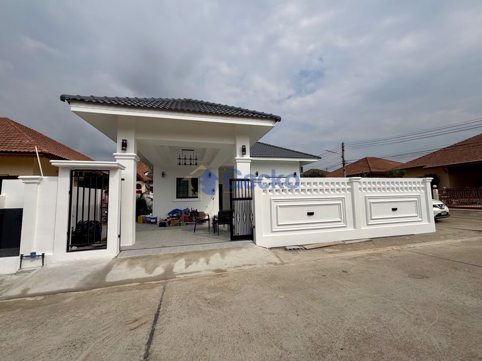 3 Bedrooms House in Pattaya Paradise Village 2  East Pattaya H012216 (Photo 4)