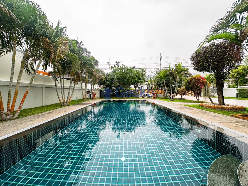 3 Bedrooms House in Patta Village  East Pattaya H009100 (Photo 3)
