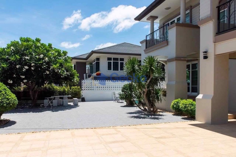 4 Bedrooms House in Central Park Hillside Village  East Pattaya H012218 (Photo 1)