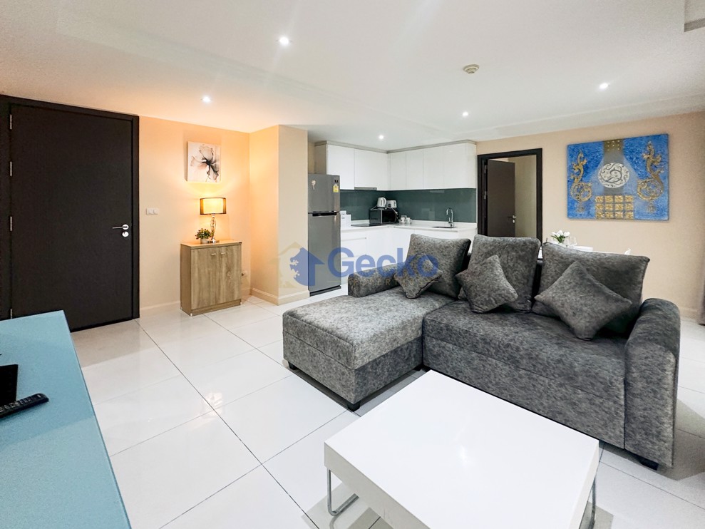 2 Bedrooms Condo in The Place Pratumnak C012213 (Photo 2)