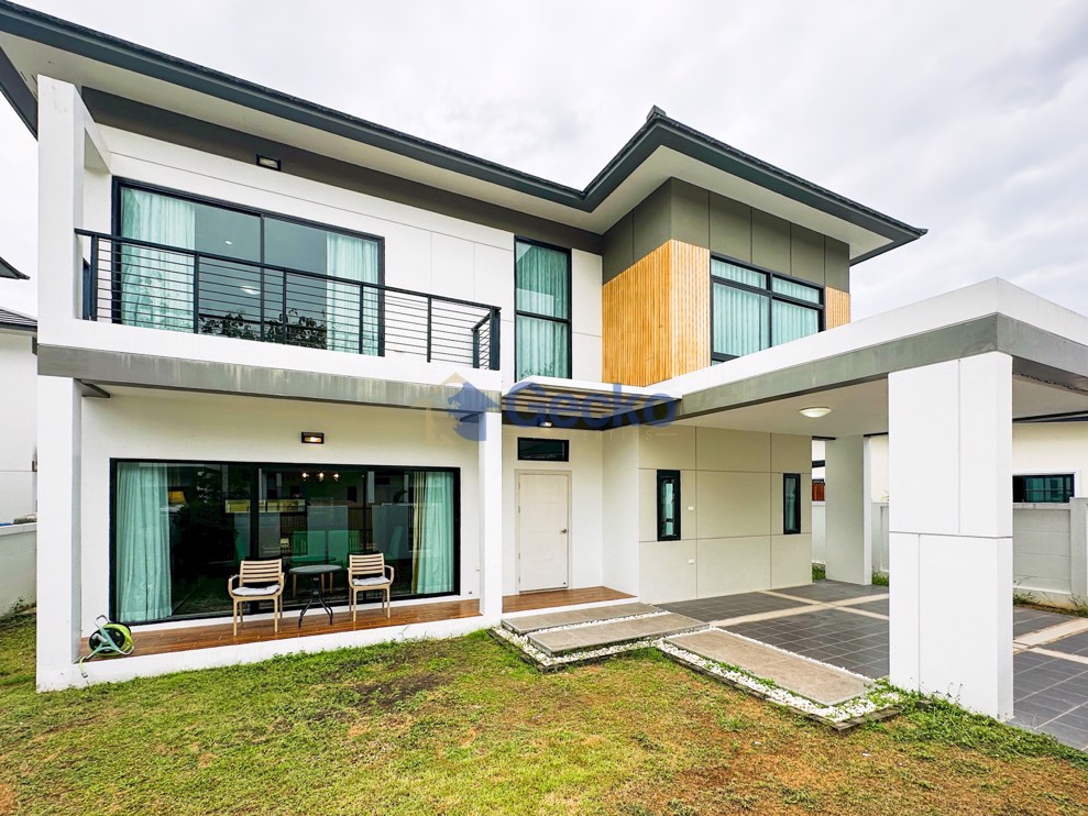3 Bedrooms House in Tropical Village 2  Huay Yai H012221 (Photo 1)