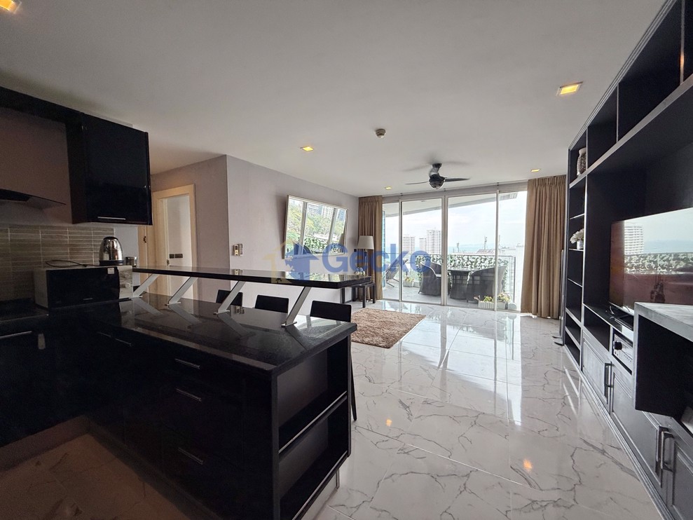 2 Bedrooms Condo in The Cliff Pratumnak C011931 (Photo 2)
