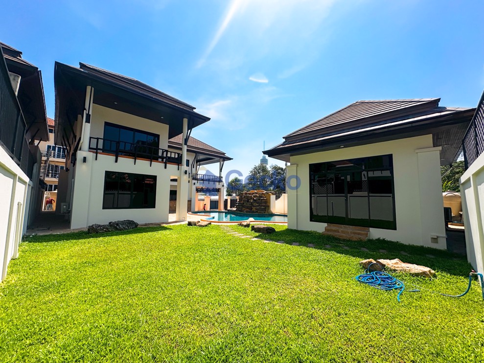 4 Bedrooms House  Pratumnak H012246 (Photo 4)