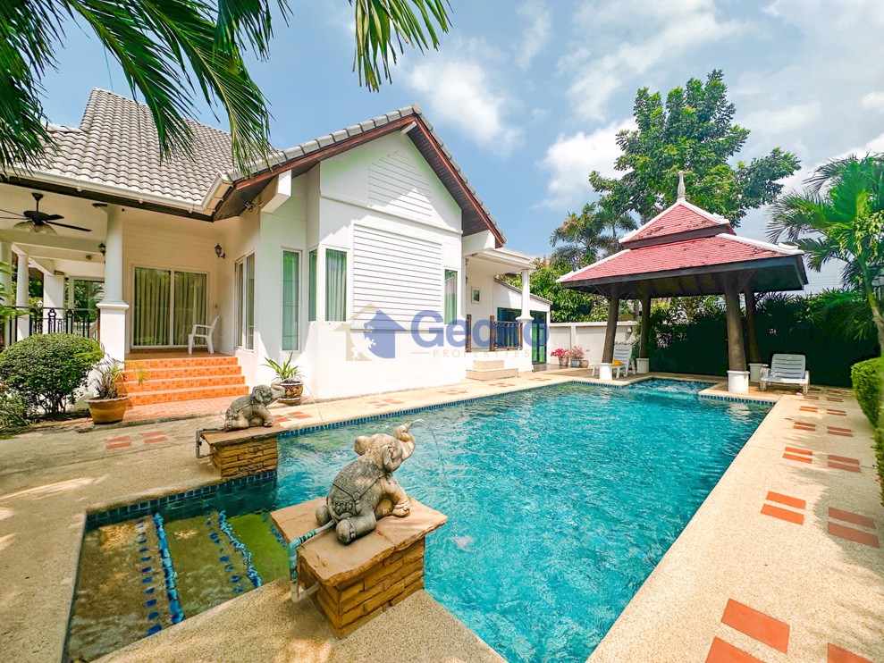 3 Bedrooms House in Pattaya Greenville  East Pattaya H010616 (Cover Photo)