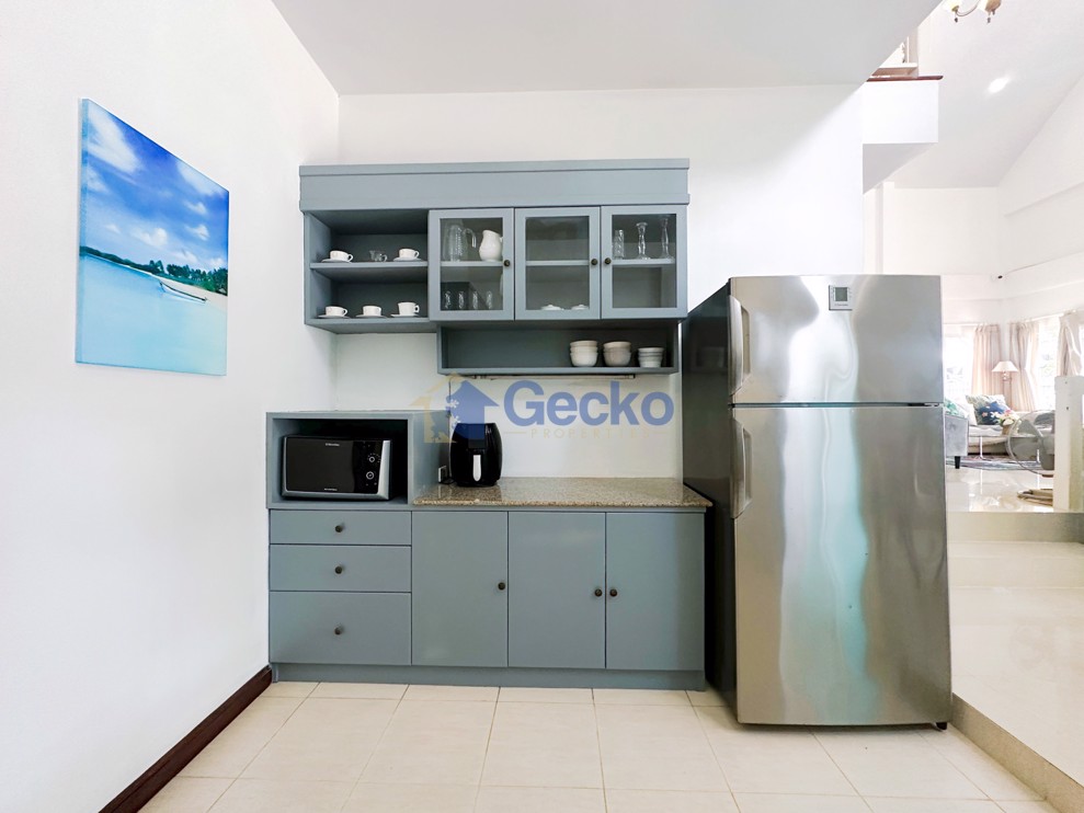 3 Bedrooms House in Pattaya Greenville  East Pattaya H010616 (Photo 4)