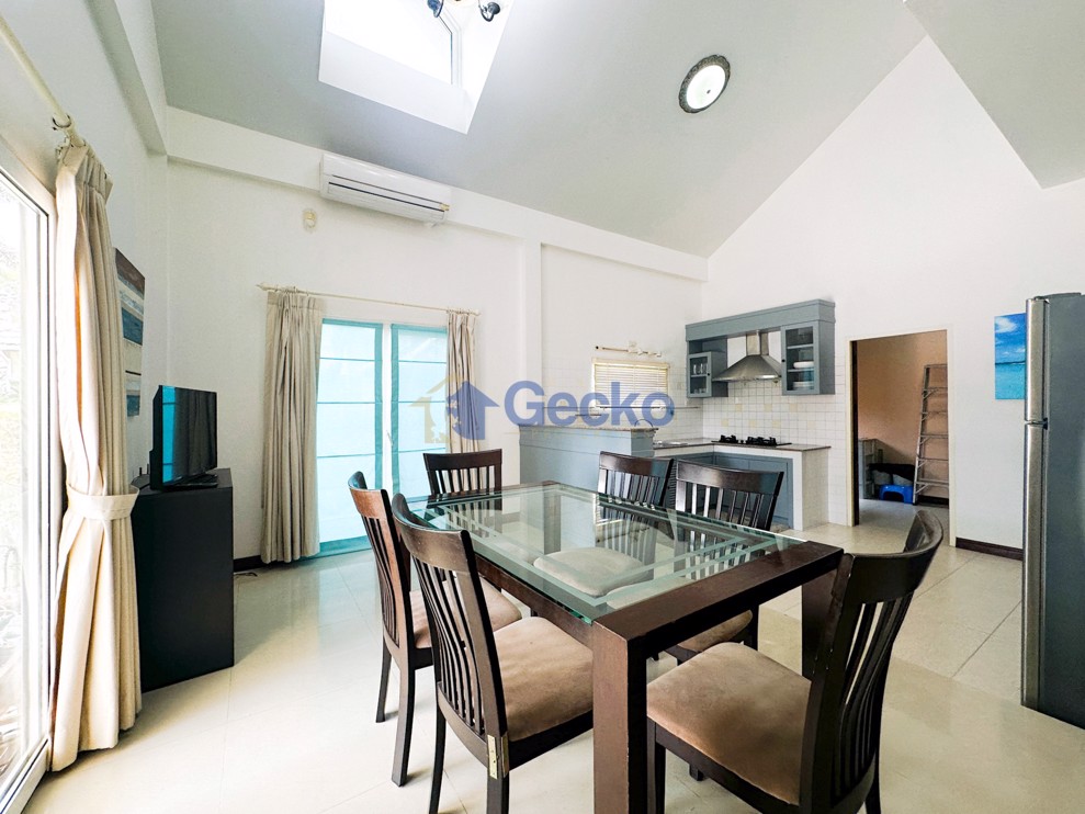 3 Bedrooms House in Pattaya Greenville  East Pattaya H010616 (Photo 2)