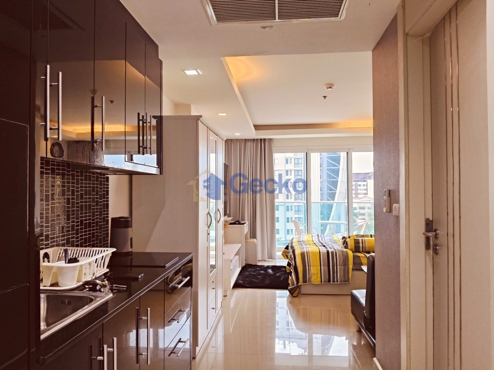 <p>Studio Condo in Cosy Beach View Pratumnak C012255</p> (Photo 1)