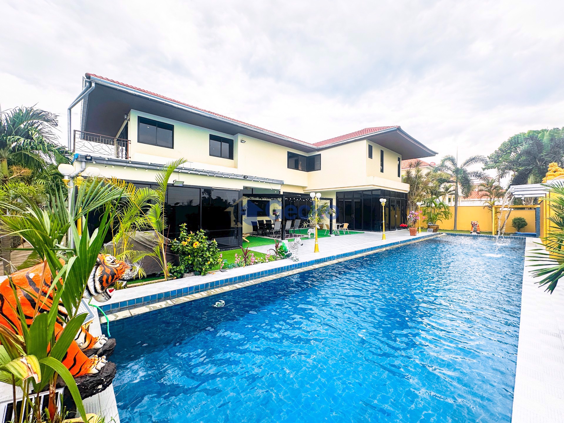 4 ห้องนอน บ้าน in Paradise Villa 2  พัทยาตะวันออก H001757