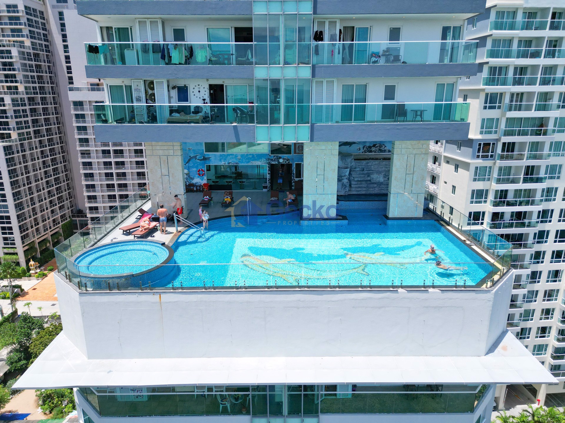 1 Bedroom Condo in Cosy Beach View Pratumnak C012259