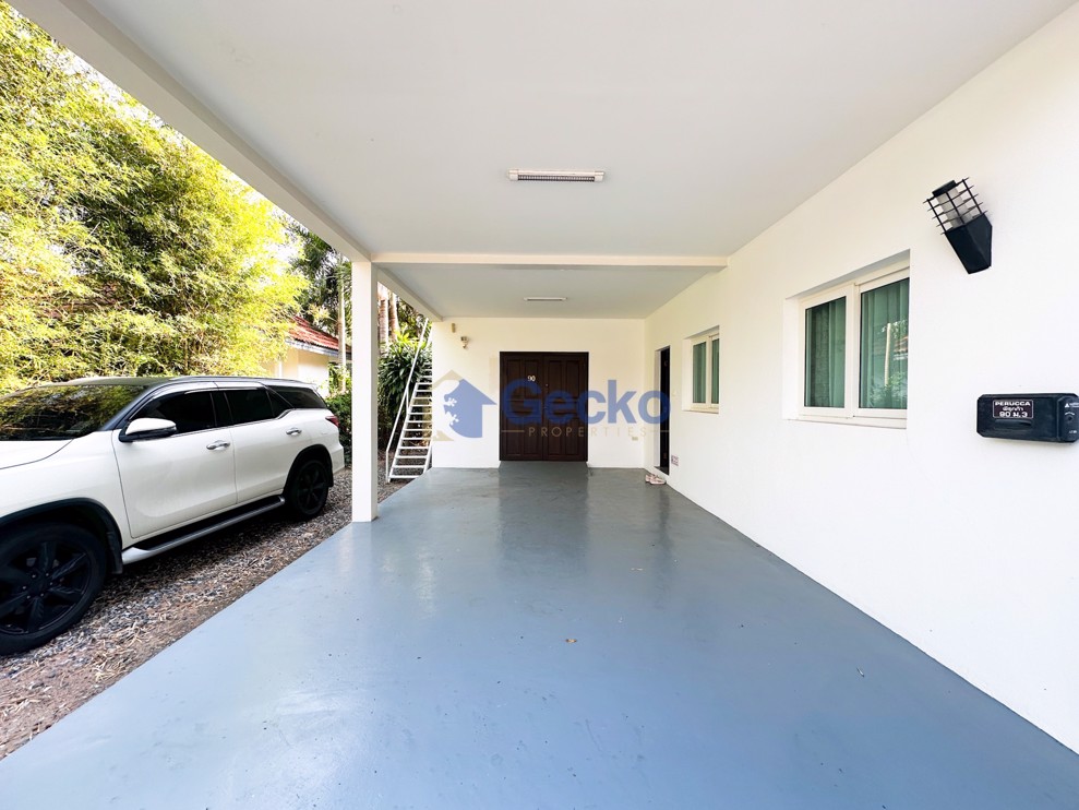 4 ห้องนอน บ้าน in Sunset Beach Estate  บางเสร่ H012268 (Photo 2)