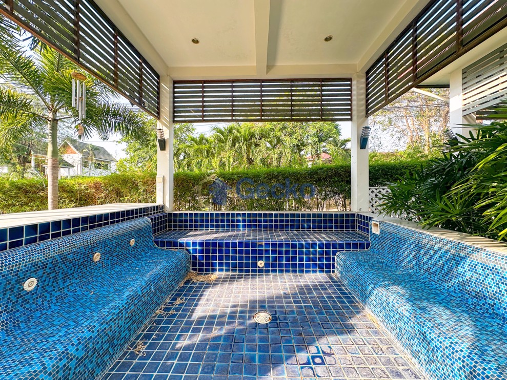 4 ห้องนอน บ้าน in Sunset Beach Estate  บางเสร่ H012268 (Photo 3)