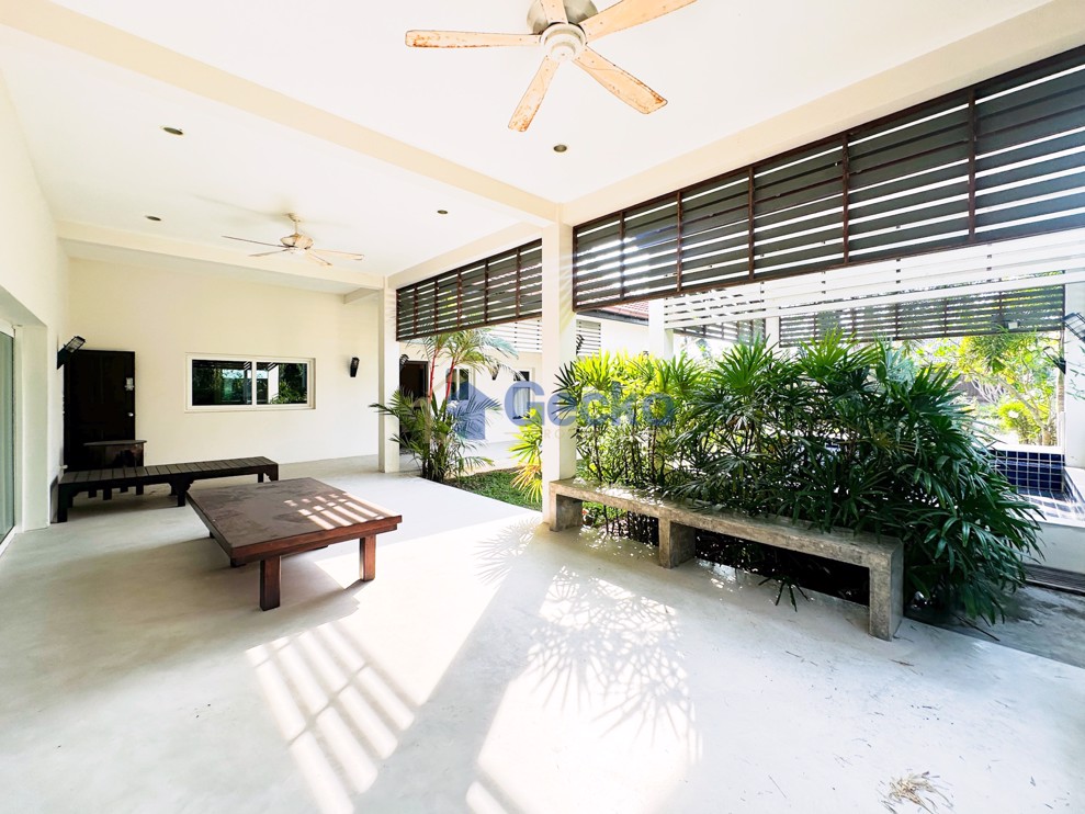 4 ห้องนอน บ้าน in Sunset Beach Estate  บางเสร่ H012268 (Photo 4)
