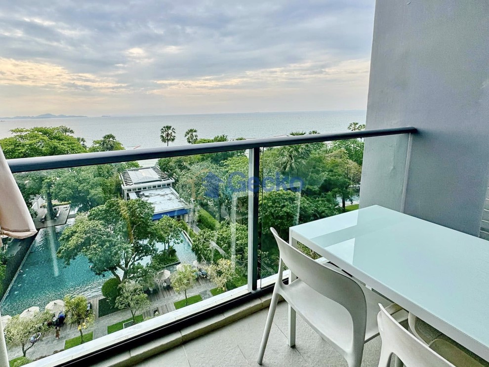 Studio Condo in The Zire Wongamat C012269 (Cover Photo)