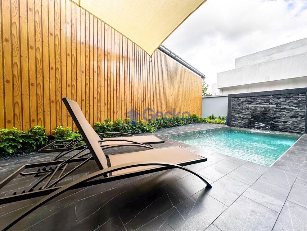 3 Bedrooms House  East Pattaya H012270 (Photo 3)