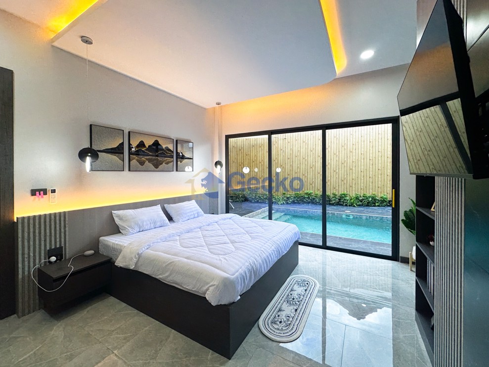 3 Bedrooms House  East Pattaya H012270 (Photo 4)