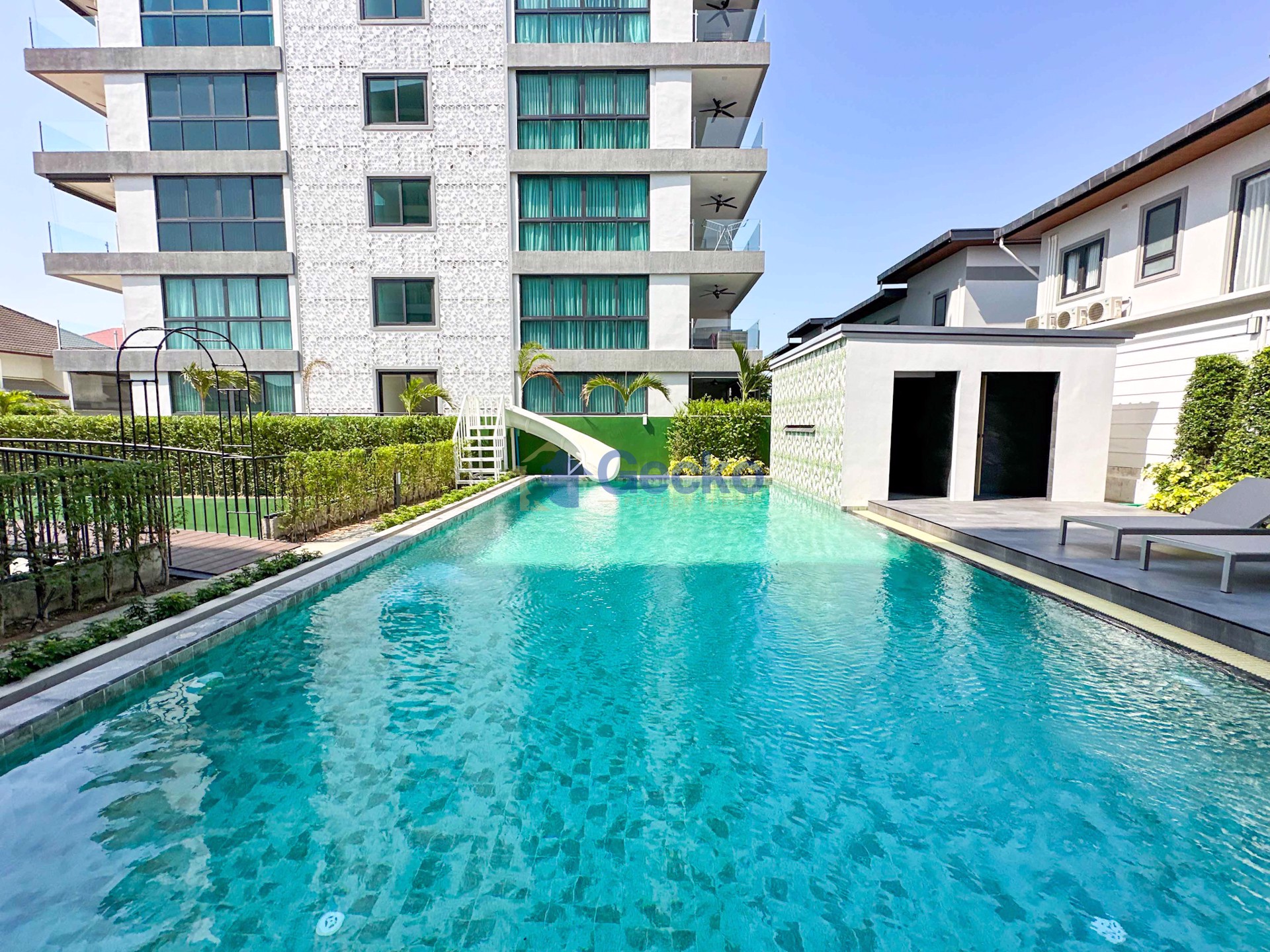 2 Bedrooms Condo in Gardenia Pattaya Jomtien C012272