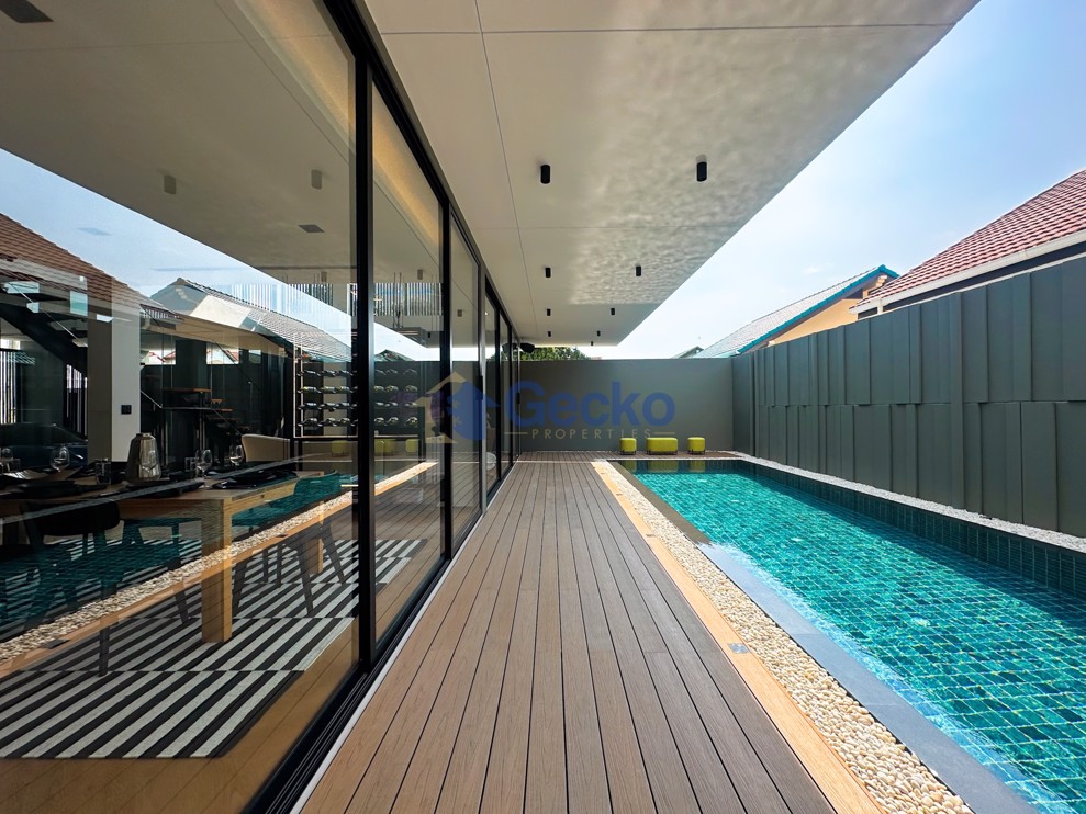 5 Bedrooms House in Casa Jomtien Village  Jomtien H012280 (Photo 2)