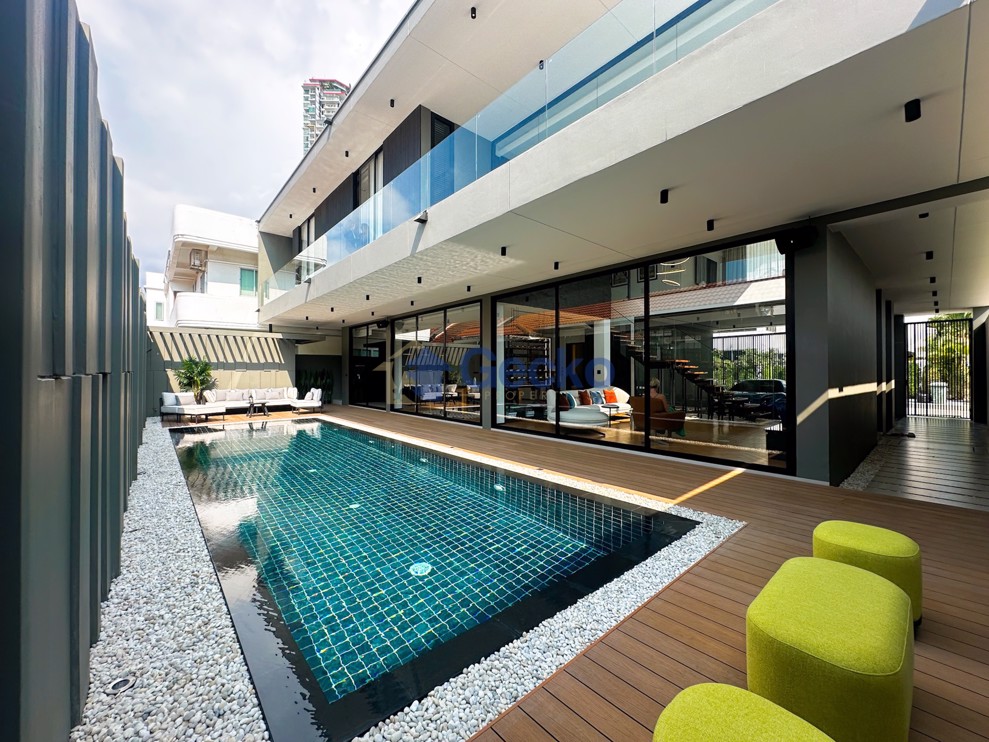 5 Bedrooms House in Casa Jomtien Village  Jomtien H012280 (Photo 1)