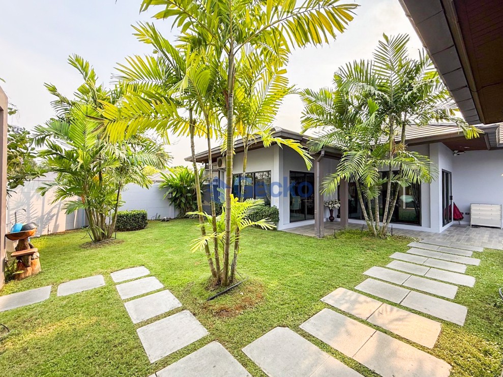 3 Bedrooms House in Baan Pattaya 6  Huay Yai H012232 (Photo 3)